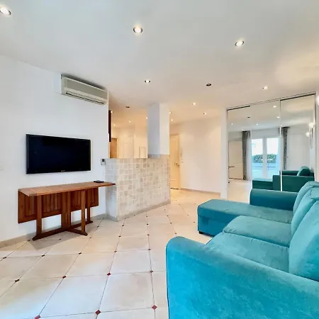 Vue & A 50m - T3 Cosy Hypercentre Apartment Antibes