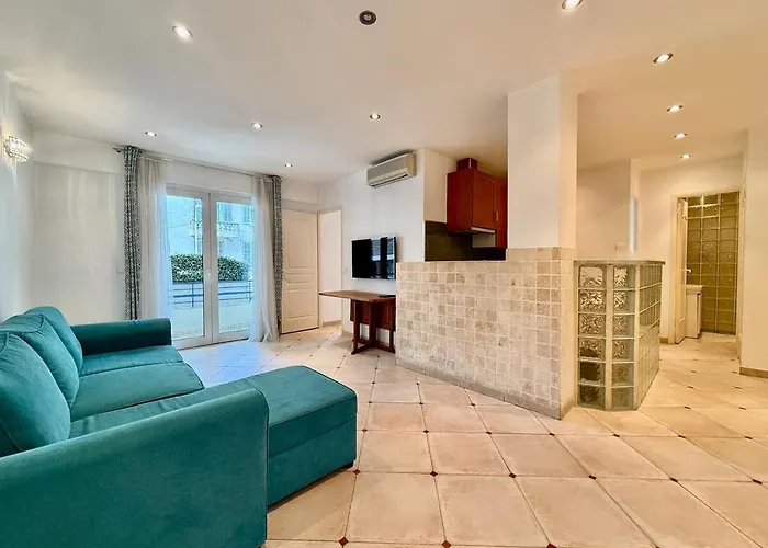 Hypercentre - Vue - 50m Antibes